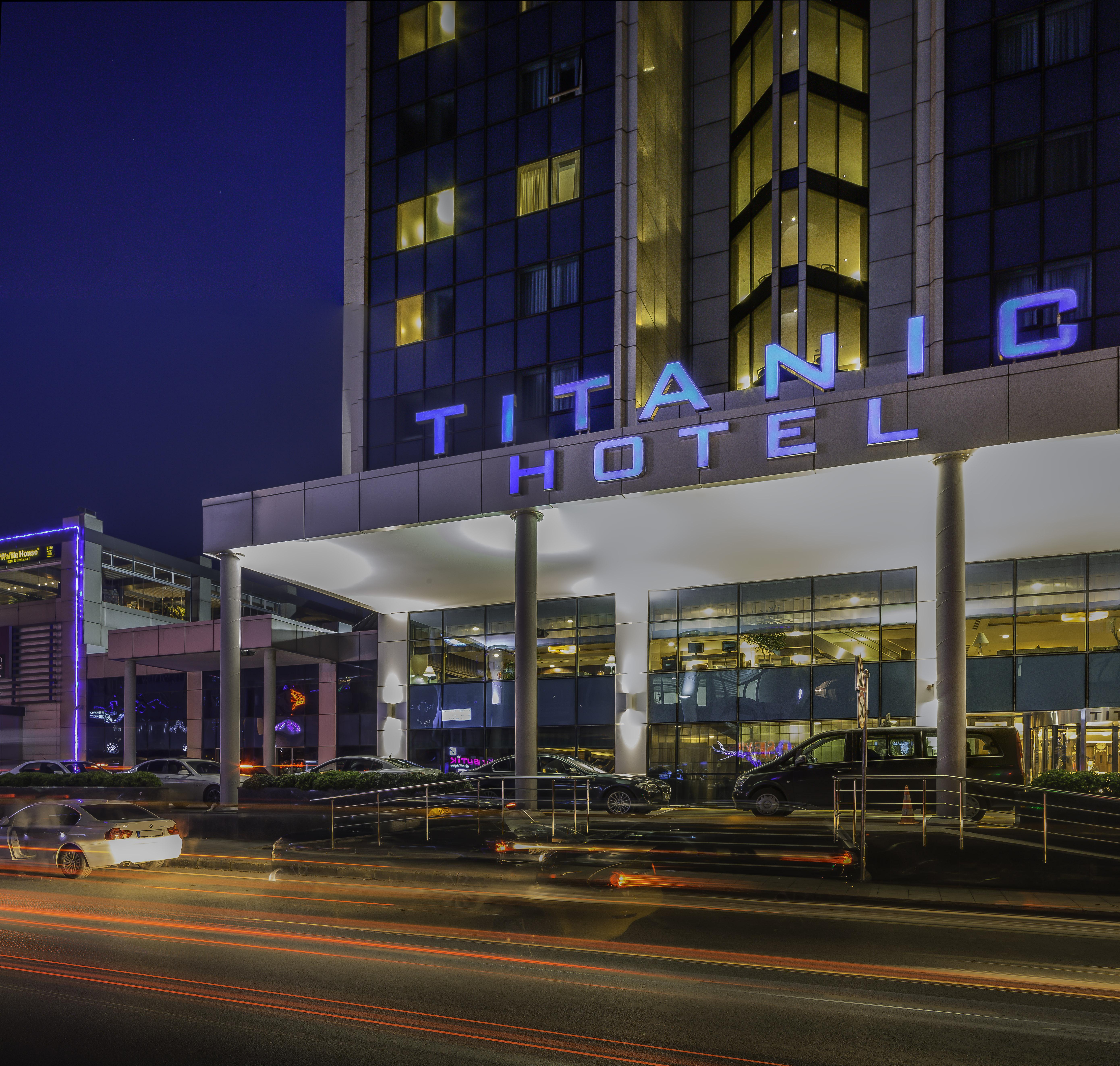 Titanic Port Bakirkoy Hotel Istanbul Exterior photo