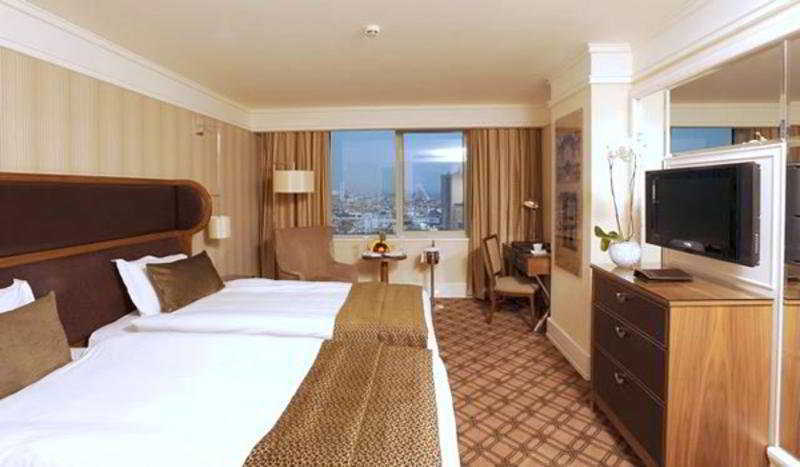 Titanic Port Bakirkoy Hotel Istanbul Room photo